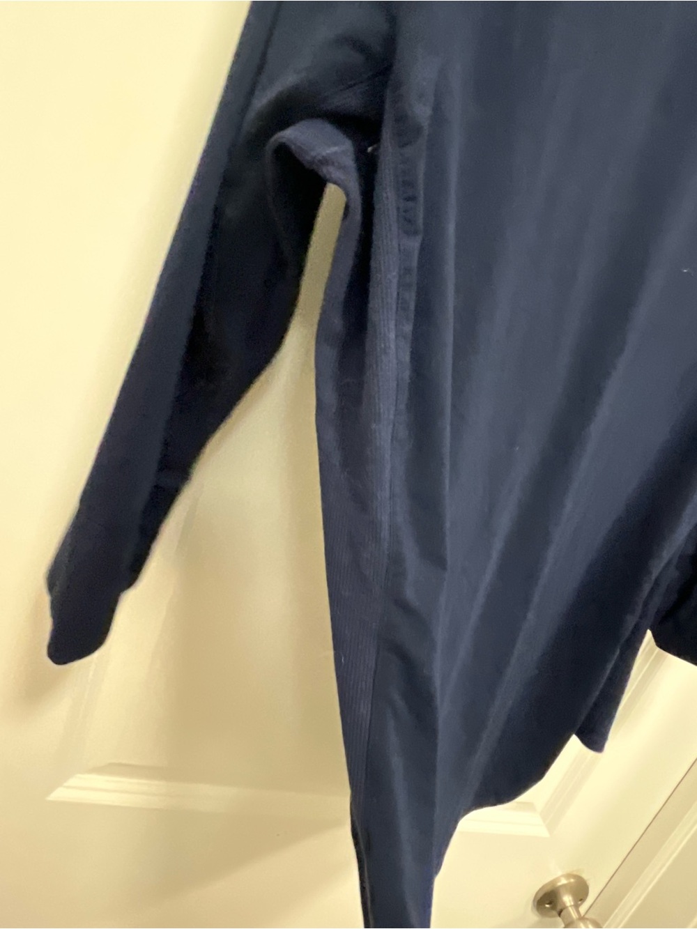 J McLaughlin Women's True Navy Button 3/4 Sleeve Blouse With Pockets Large - Picture 5 of 5